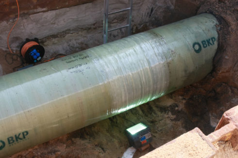 The welded joint is cured by means of UV light